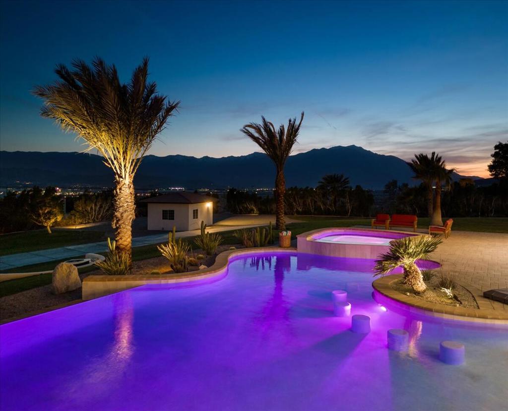 28225 Via Las Palmas