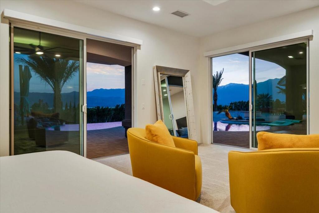 28225 Via Las Palmas