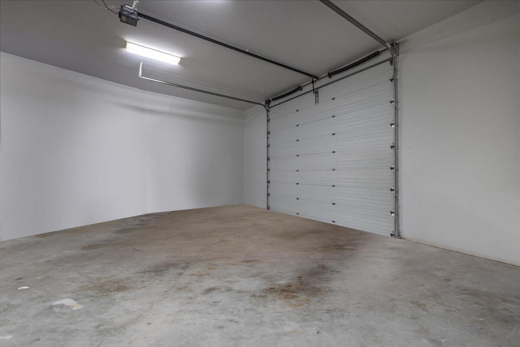 28225 Via Las Palmas