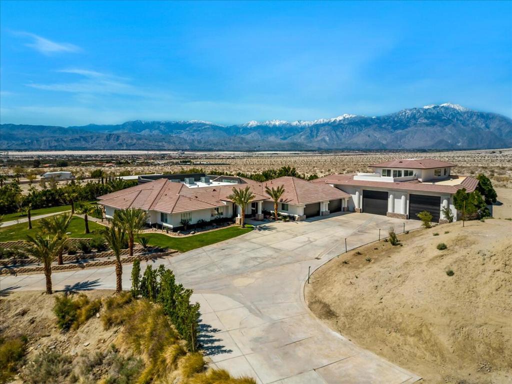 28225 Via Las Palmas