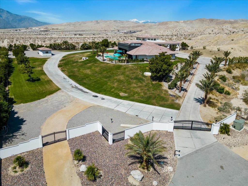 28225 Via Las Palmas