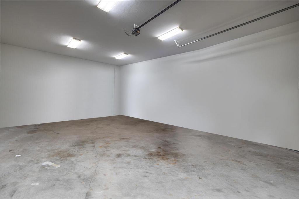 28225 Via Las Palmas