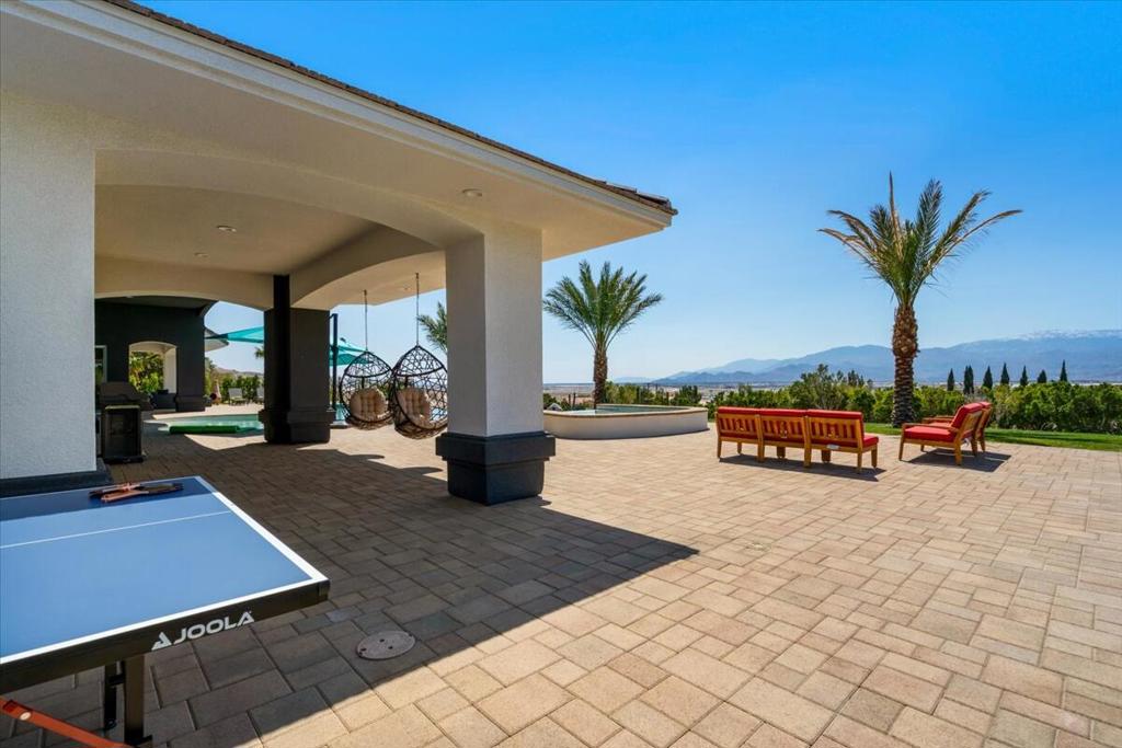 28225 Via Las Palmas