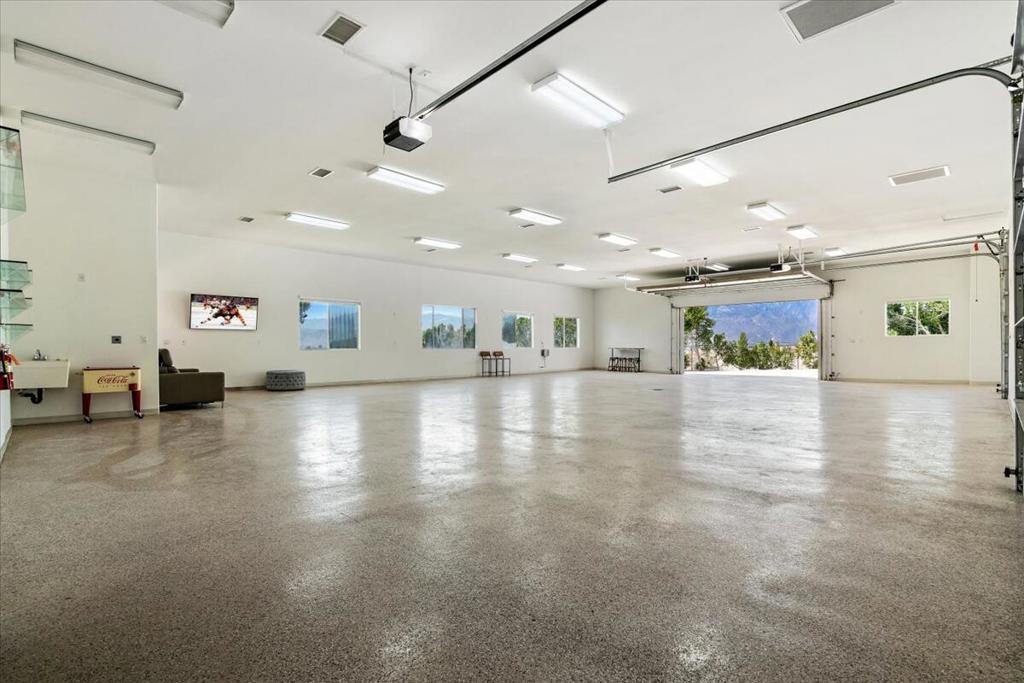 28225 Via Las Palmas