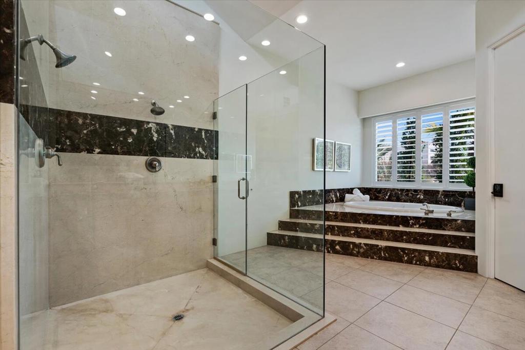 28225 Via Las Palmas