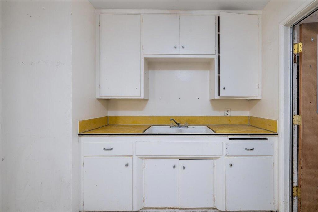 249 & 255 W 6th Street