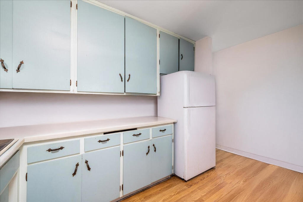 249 & 255 W 6th Street