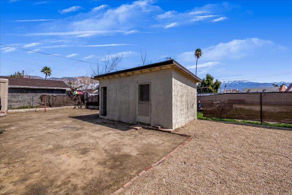 249 & 255 W 6th Street