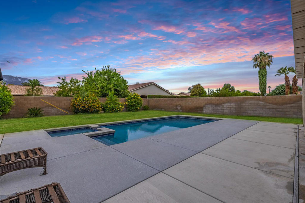 30275 Avenida Juarez