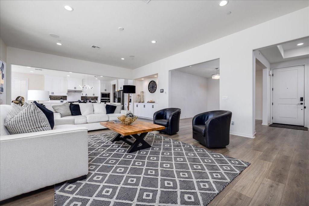 81797 Via San Clemente