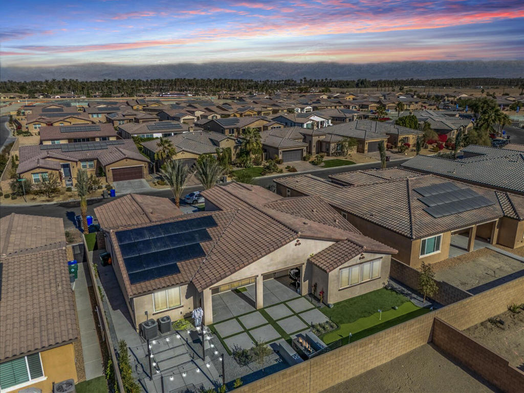 81797 Via San Clemente