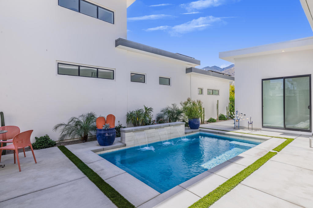 151 Holliday Way