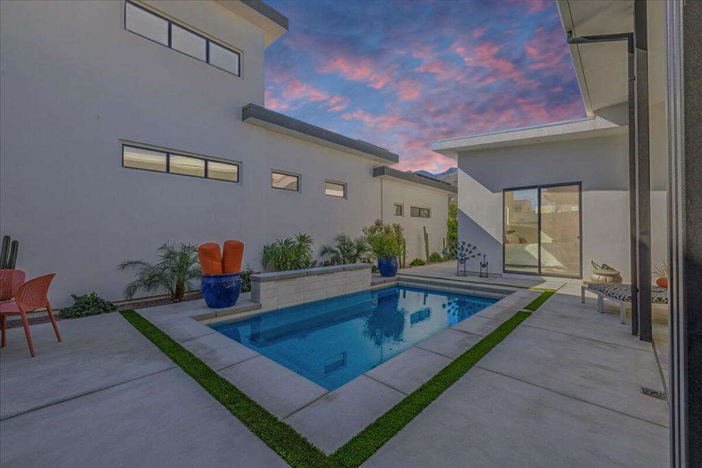 151 Holliday Way
