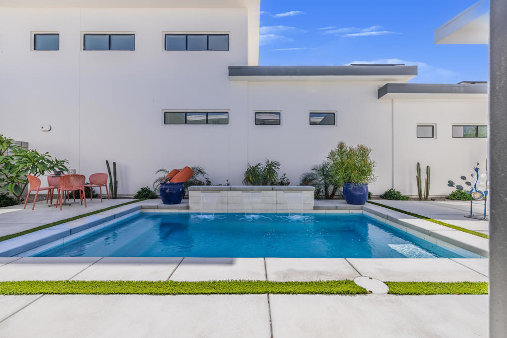 151 Holliday Way