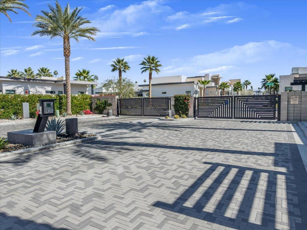 151 Holliday Way