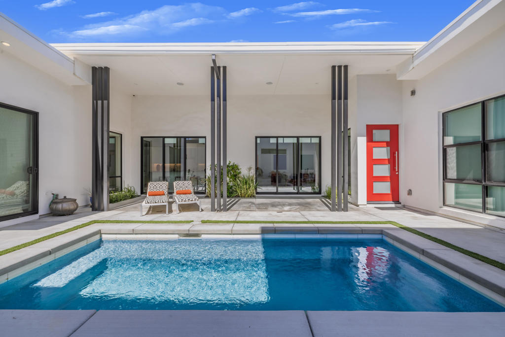 151 Holliday Way