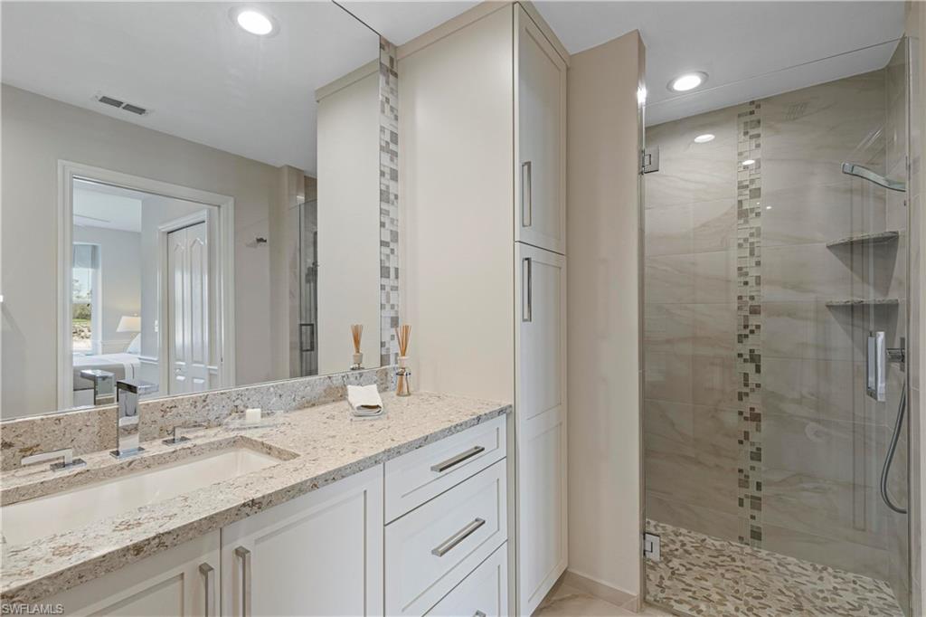 8575 Naples Heritage DR Unit: 1-112