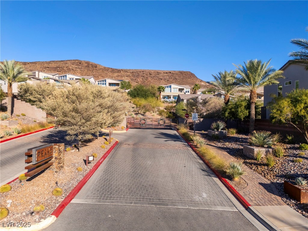 19 Hilltop Crest Street