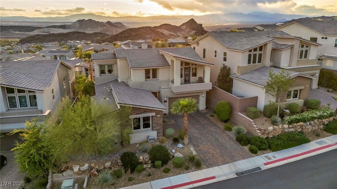 19 Hilltop Crest Street