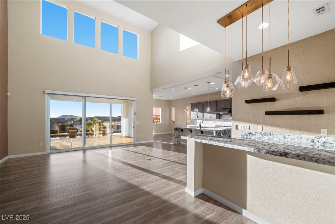 19 Hilltop Crest Street