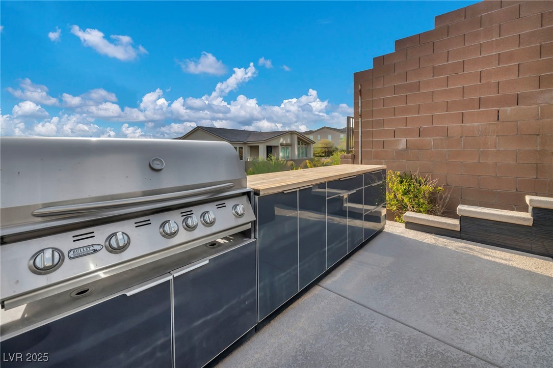 19 Hilltop Crest Street