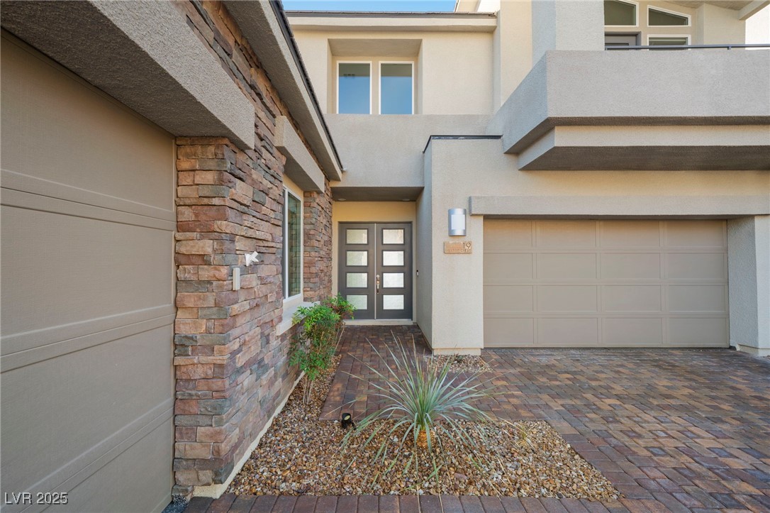 19 Hilltop Crest Street