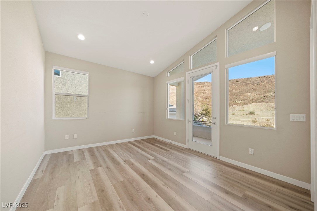 19 Hilltop Crest Street