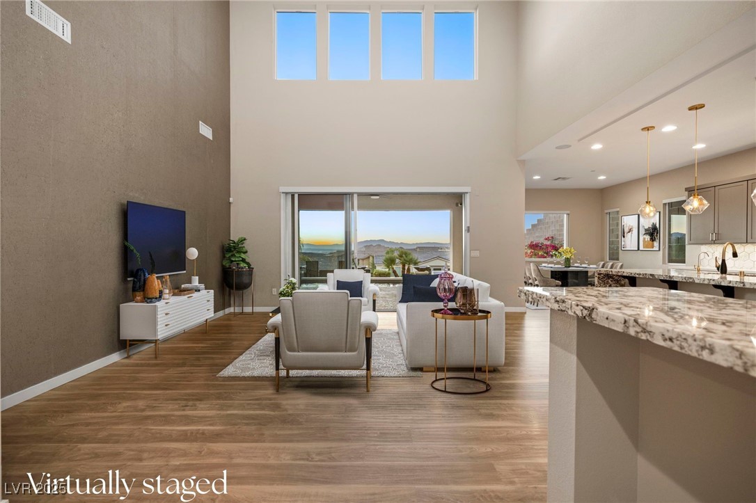 19 Hilltop Crest Street