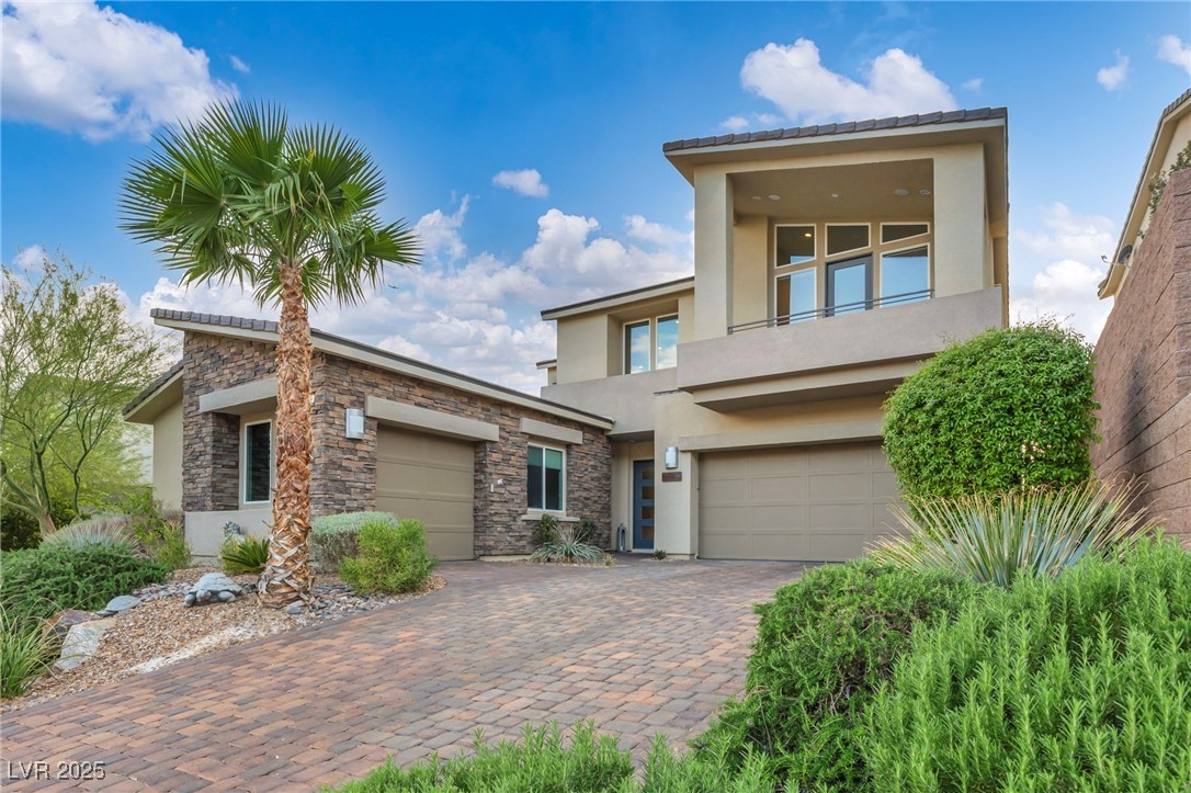 19 Hilltop Crest Street