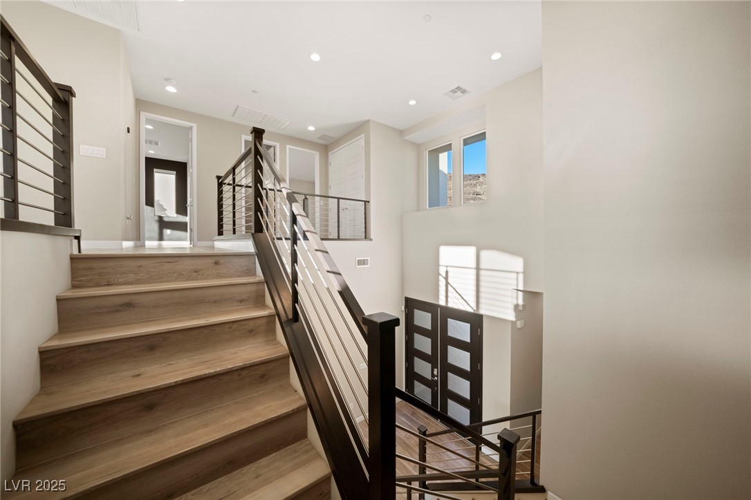 19 Hilltop Crest Street