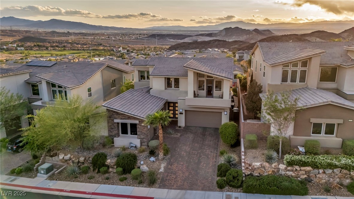 19 Hilltop Crest Street