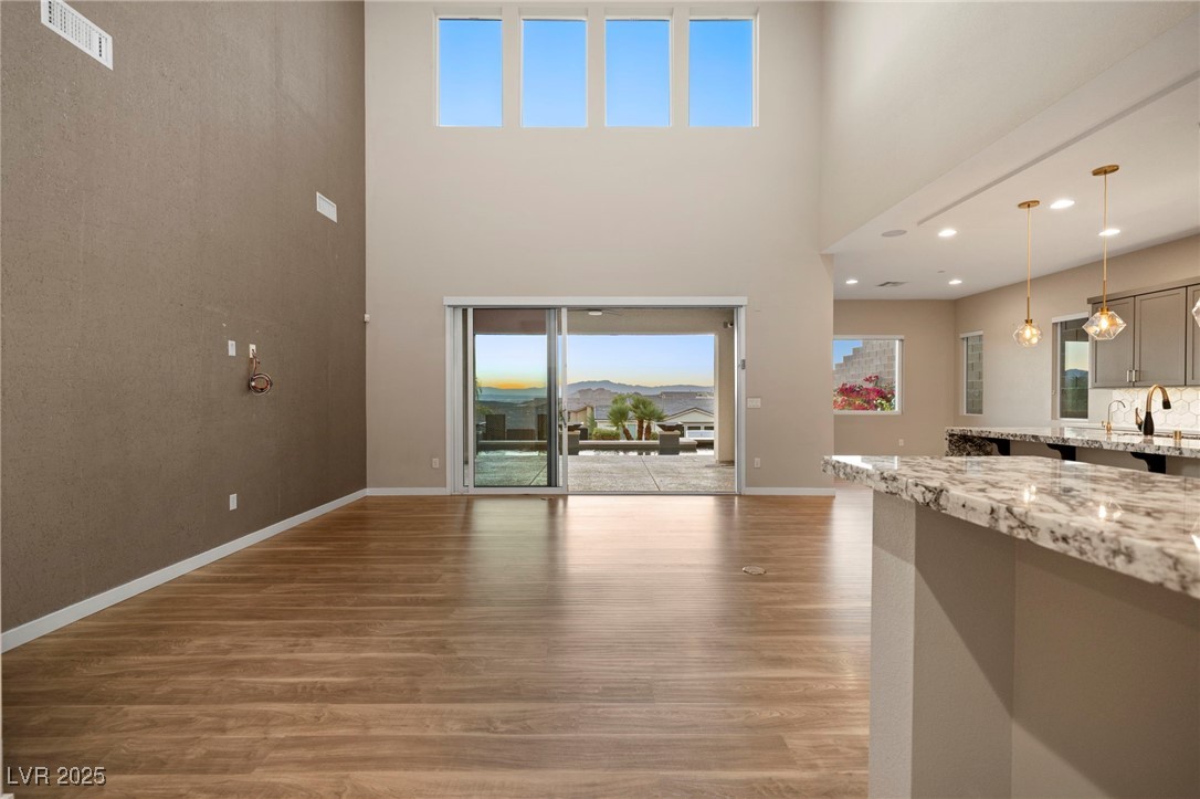 19 Hilltop Crest Street