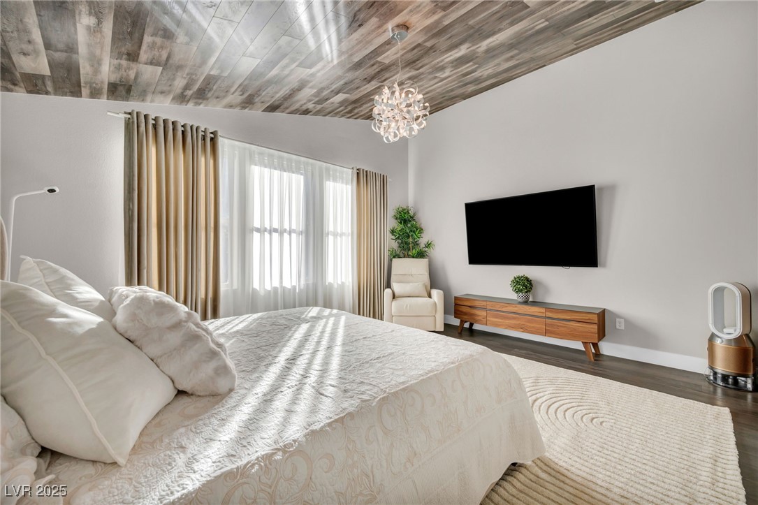 9743 Starlight Ridge Avenue