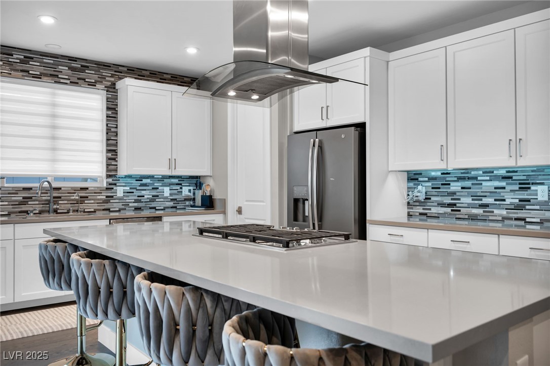 9743 Starlight Ridge Avenue