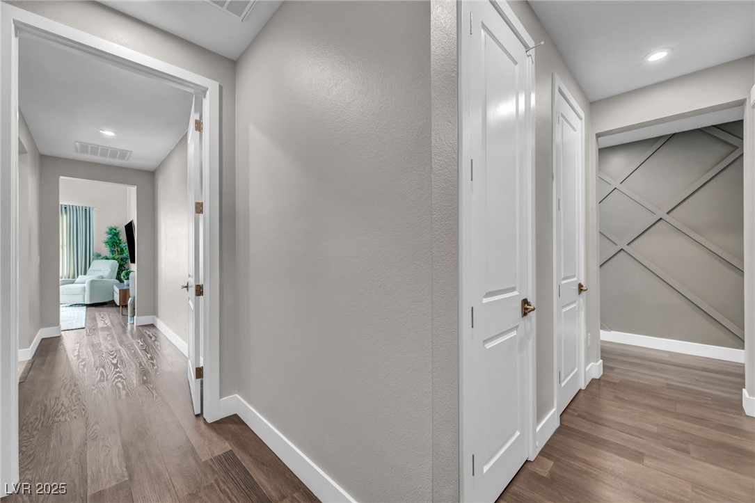 9743 Starlight Ridge Avenue