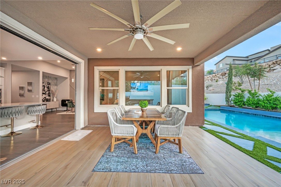 9743 Starlight Ridge Avenue