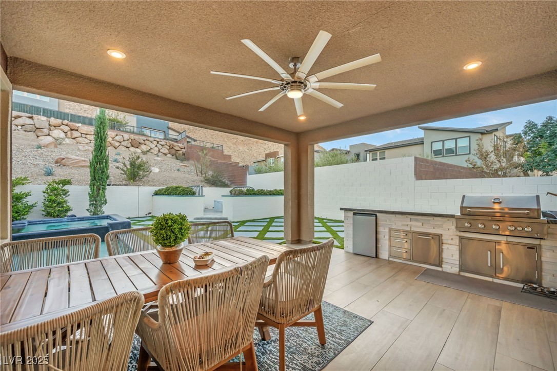 9743 Starlight Ridge Avenue