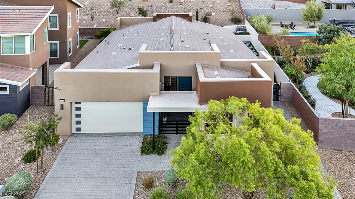 9743 Starlight Ridge Avenue