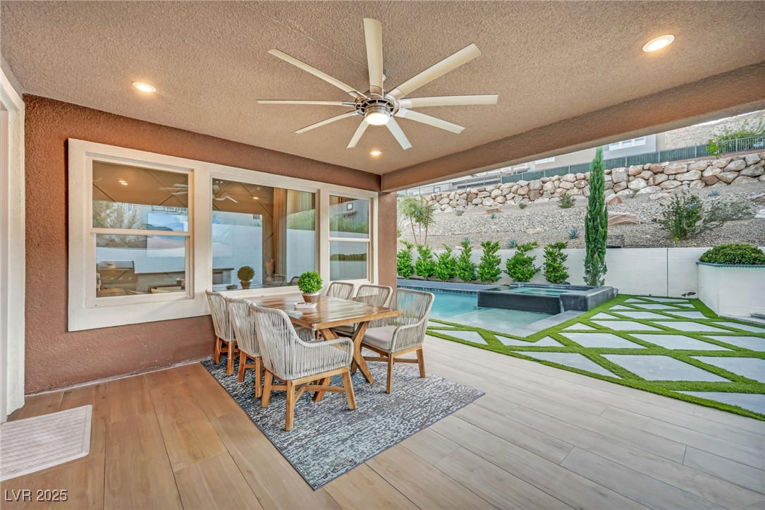 9743 Starlight Ridge Avenue