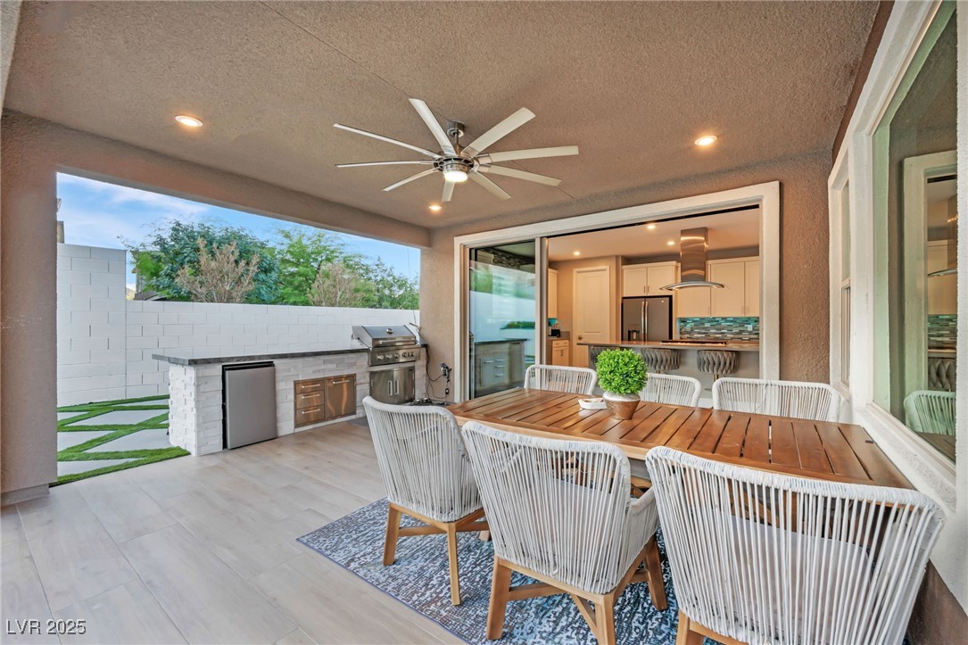 9743 Starlight Ridge Avenue