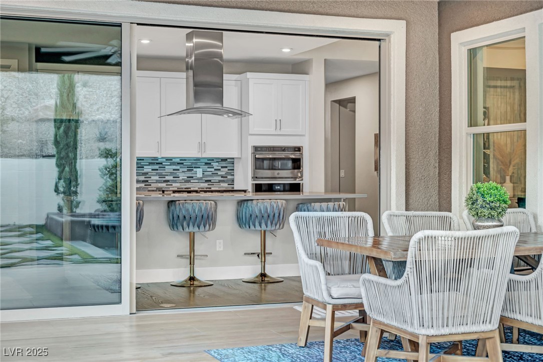 9743 Starlight Ridge Avenue