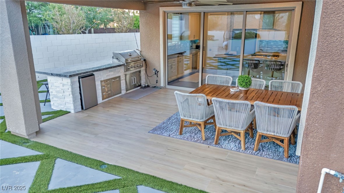 9743 Starlight Ridge Avenue