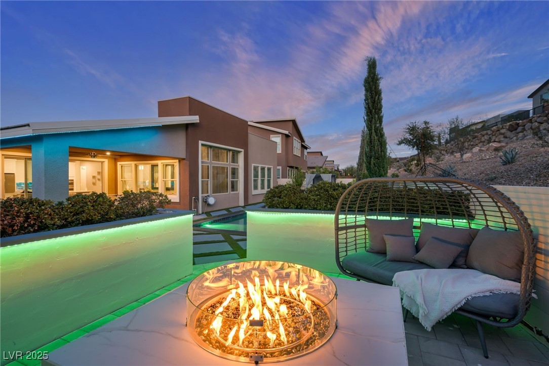 9743 Starlight Ridge Avenue