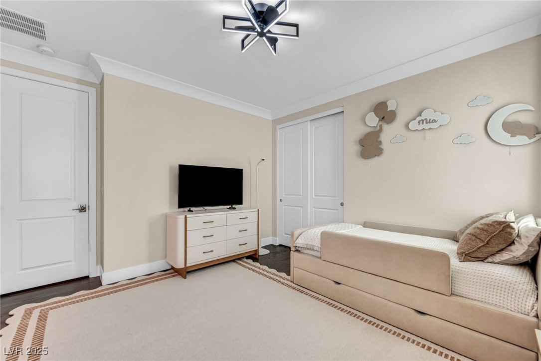 9743 Starlight Ridge Avenue