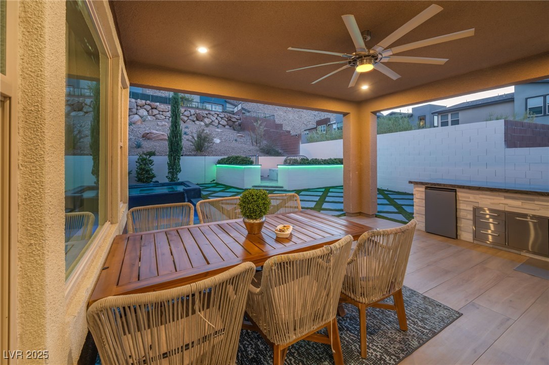 9743 Starlight Ridge Avenue