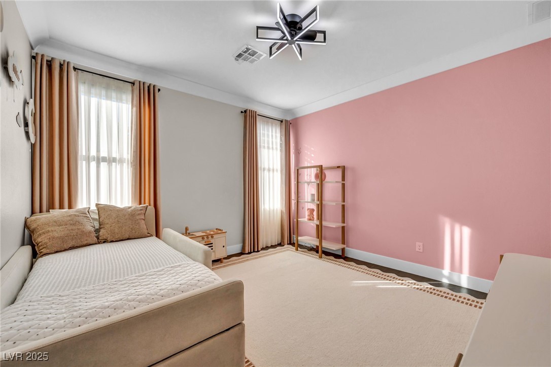 9743 Starlight Ridge Avenue