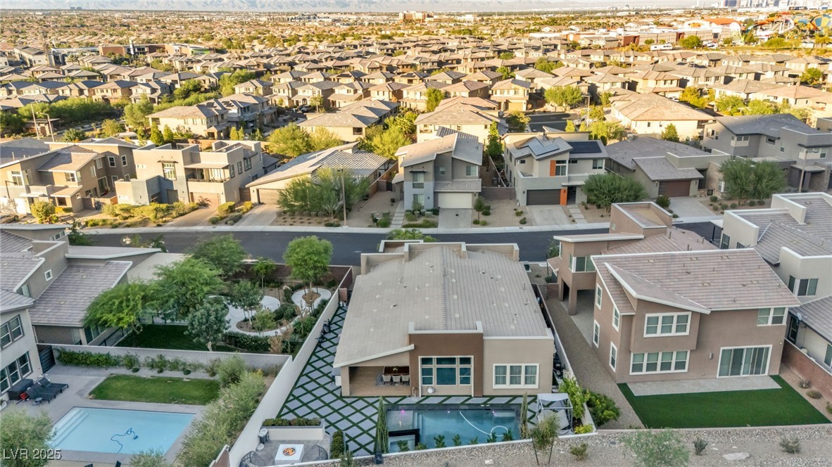 9743 Starlight Ridge Avenue