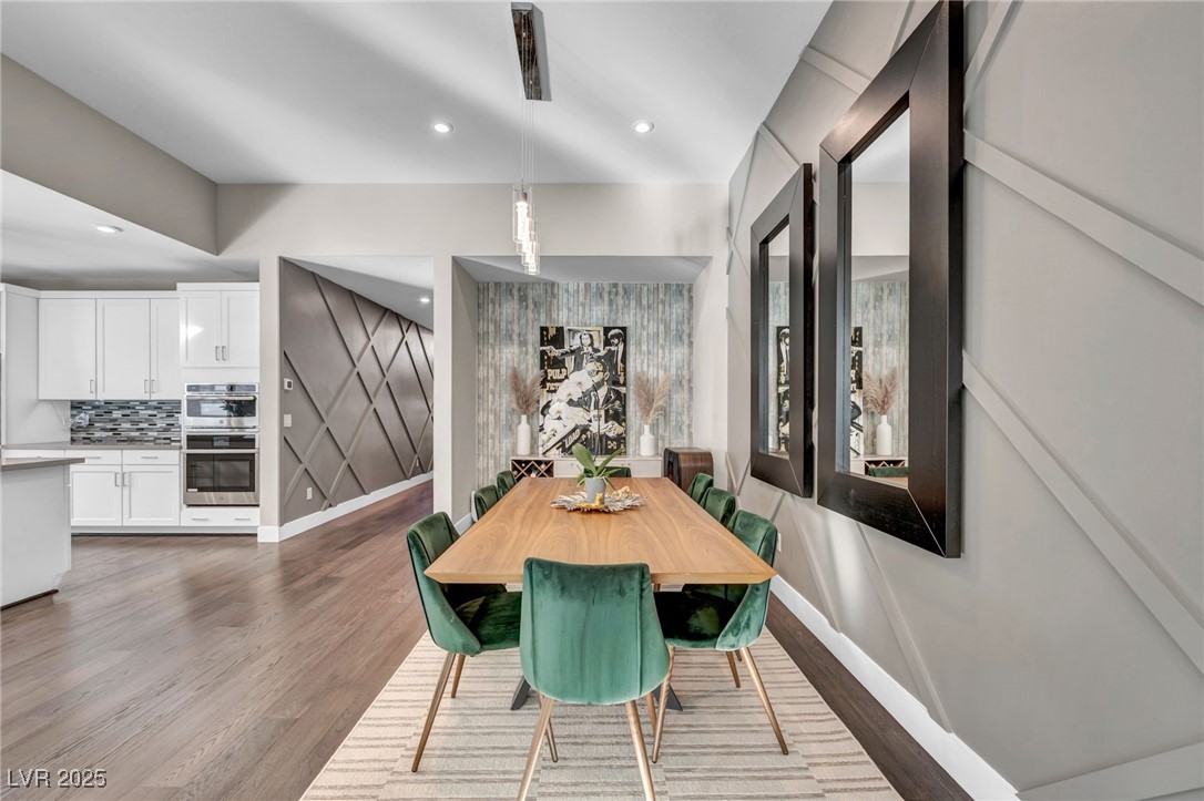 9743 Starlight Ridge Avenue