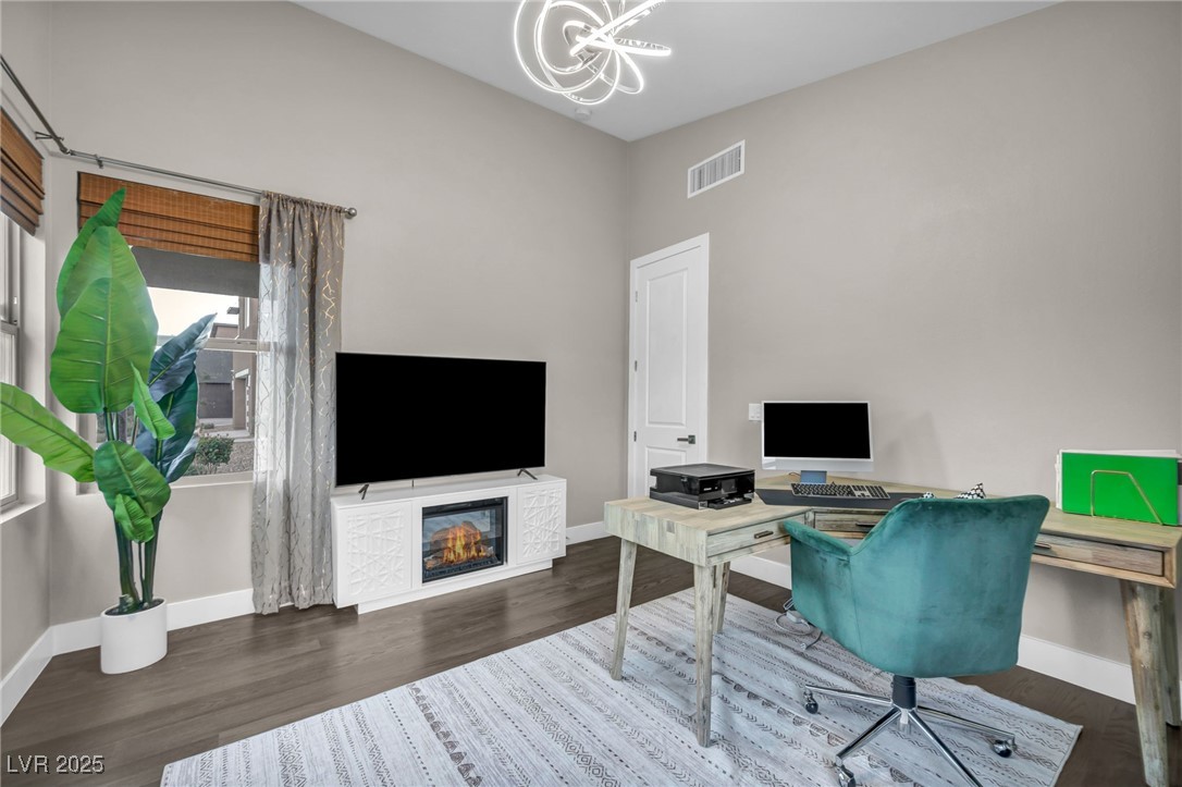 9743 Starlight Ridge Avenue