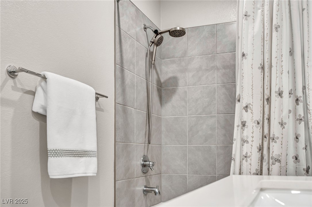 9743 Starlight Ridge Avenue